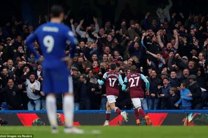 Chelsea mất điểm, bị Arsenal áp sát vì cựu sao MU