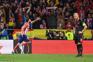 Bi kịch phút bù giờ, Arsenal bị Atletico loại cay đắng