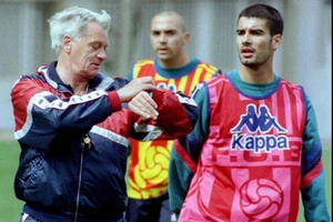 Guardiola viết tâm thư cầu xin Bobby Robson cho đến Newcastle