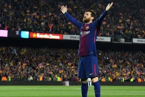 Vượt Ronaldo, Messi giành chiếc giày vàng châu Âu lần thứ năm