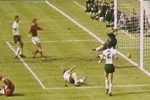 Ký ức World Cup: Bí ẩn 'bàn thắng ma' định đoạt trận chung kết