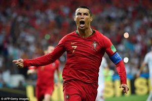 Ronaldo lập hàng loạt kỷ lục, ‘bay’ vào lịch sử World Cup