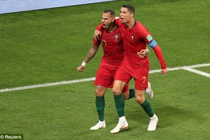 Iran thi đấu thăng hoa, Ronaldo suýt thành tội đồ như Messi