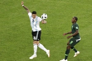 Nigeria thua Argentina vì trọng tài 'cướp' trắng quả phạt đền?