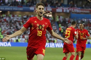 Cựu sao MU giúp Bỉ hạ Anh, phá tan nghi ngờ trận đấu diễn trò