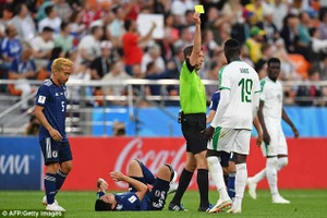 Thế giới phẫn nộ vì Nhật đi tiếp nhờ FairPlay: Trò hề của FIFA