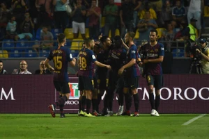 Siêu sao tỏa sáng, Barcelona ngược dòng hạ Sevilla đăng quang