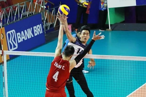 Bóng chuyền nam Việt Nam bất ngờ thắng Trung Quốc tại ASIAD 18