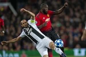 Real thắng khó, MU thua đau Juventus ngay tại Old Trafford
