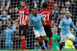 Kinh hoàng Man City chơi 'tennis' với Southampton