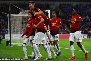 Solskjaer khởi đầu như mơ, MU đại thắng Cardiff City