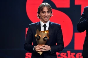 Sau quả bóng vàng, Modric tiếp tục được vinh danh ở Croatia