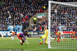 Man. City thắng lớn, đua Top 4 hấp dẫn