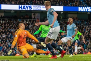 Hạ Cardiff City, Man. City đòi lại ngôi đầu Premier League