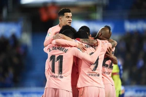 Đánh bại Alaves, Barcelona tiến sát ngôi vô địch La Liga