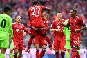 Dortmund 'hụt hơi', Bayern Munich tiến sát ngôi vương