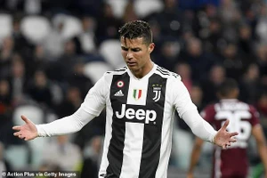 Ronaldo: 'Cuộc sống của tôi chưa bao giờ hoàn hảo'