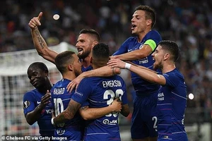 Hazard rực sáng, Chelsea vùi dập Arsenal vô địch Europa League