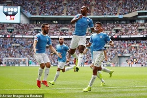 Salah vô duyên, Liverpool nhìn Man City vô địch siêu cúp Anh