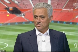 Mourinho ca ngợi siêu hậu vệ đắt giá nhất thế giới của MU