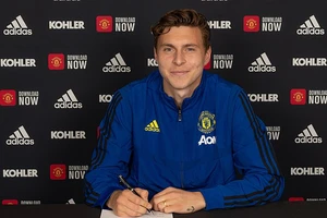 Tăng lương gấp 2,5 lần, MU giữ chân thành công siêu sao