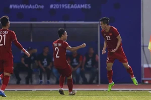 Tiến Linh lập cú đúp, U-22 Việt Nam bay vào bán kết SEA Games