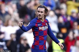 Griezmann bất ổn sau tương lai bất định ở Barcelona vì Messi