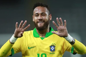 Neymar ranh ma kiếm 11m lập hat-trick, Brazil thắng ngược Peru