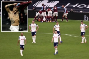 Bale vào sân, Tottenham đang dẫn 3 bàn bị gỡ hòa đau đớn