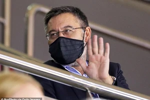 Chủ tịch Barcelona ra quyết sách cuối cùng rồi từ chức