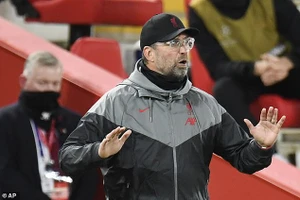 HLV Klopp nói về cuộc hôn nhân lúc vui lúc buồn của Liverpool