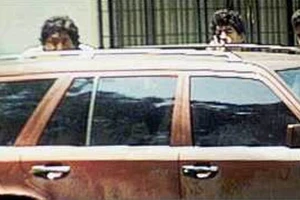 Khoảnh khắc điên rồ của Maradona: Xả súng vào phóng viên