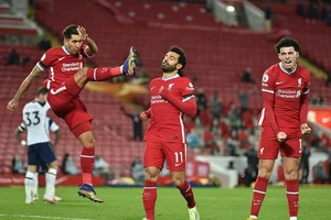 Cầu thủ Liverpool ăn mừng bàn thắng. ẢNH: EPA