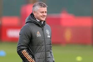Solskjaer đưa hàng loạt sao trẻ lên đội 1 MU tập luyện. ẢNH: GETTY