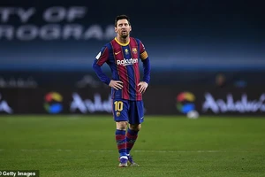 Messi thất vọng vì Barca "cầm vàng lại để vàng rơi". ẢNH: GETTY 