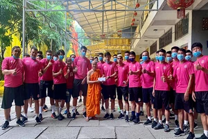 Hành động đẹp ngoài sân bóng của CLB Sài Gòn