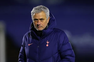 Mourinho rất thấm thía sự tàn nhẫn trong bóng đá hiện đại khi ông từng bị Chelsea (2 lần), Real Madrid và MU sa thải. ẢNH: GETTY