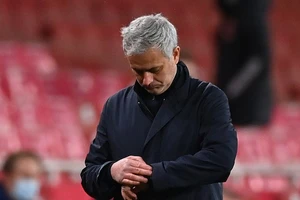 Mourinho cùng Tottenham bỏ lỡ thời cơ áp sát Top 4. ẢNH: REUTERS