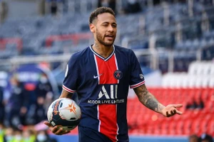 Neymar đã để lại hình ảnh xấu xí và đáng xấu hổ trên sân. ẢNH: GETTY