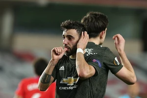 Bruno Fernandes giúp MU tạo lợi thế lớn trước Granada. ẢNH: GETTY