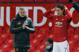Solskjaer muốn Cavani ở lại MU thêm 1 năm. ẢNH: REUTERS