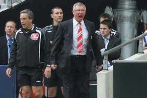 Sir Alex Ferguson phanh phui bí mật ở MU nhờ Beckham