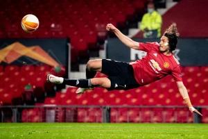 Giữ Cavani là tin xấu với MU