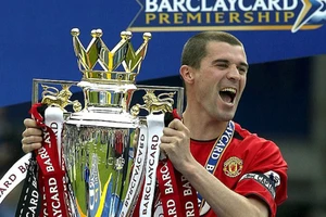 Thêm một huyền thoại MU đi vào lịch sử Premier League
