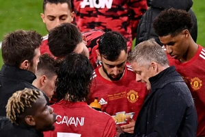 Solskjaer nói về tương lai của Pogba và MU mua tiền đạo