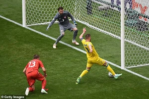 Chiến thắng hú hồn của huyền thoại Shevchenko 