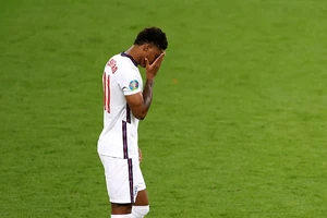 Lời xin lỗi trong nước mắt của Marcus Rashford