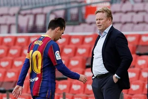 Messi ra đi, HLV Koeman hoài nghi