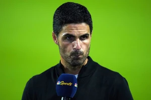 Arteta bị sa thải vì hành động ngớ ngẩn của Arsenal