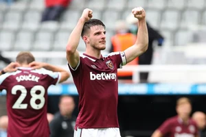 MU ra phán quyết về Declan Rice